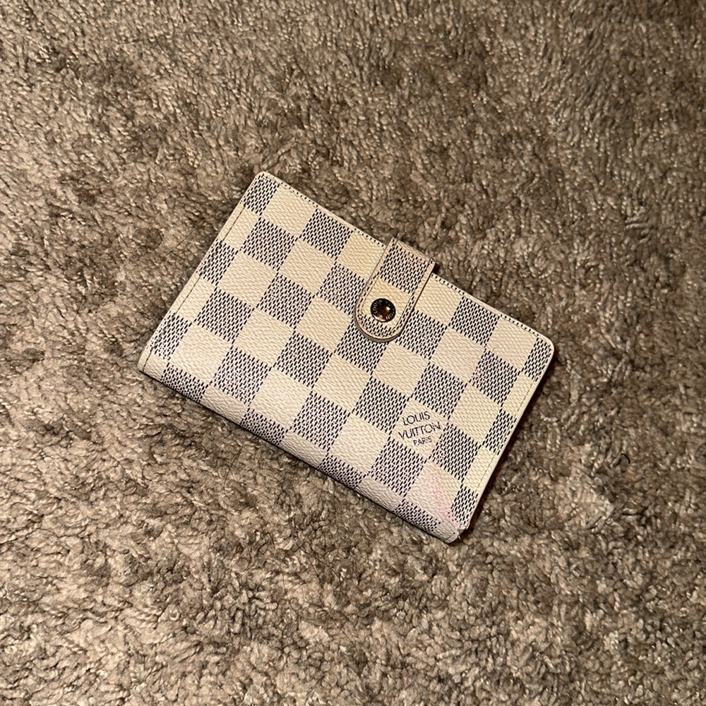 Compact Louis Vuitton Wallet